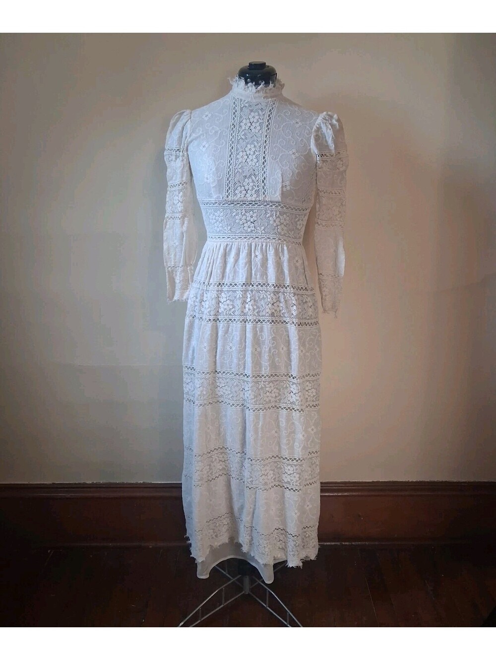 Vintage 1970 Lace Wedding Dress, Lanz Edwardian Victorian Ivory Boho Sz XS